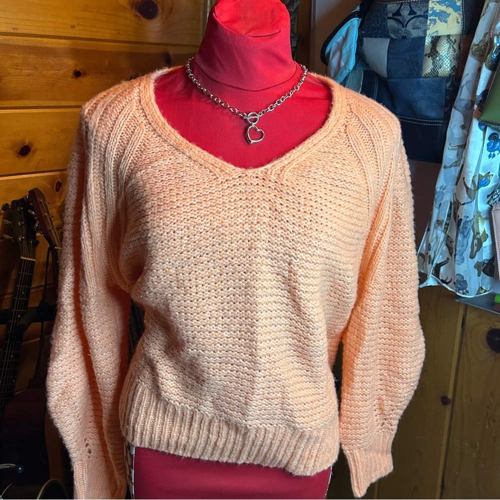 Universal Thread Sweater Women’s Large Orange Knit Oversized V-Neck Pullover